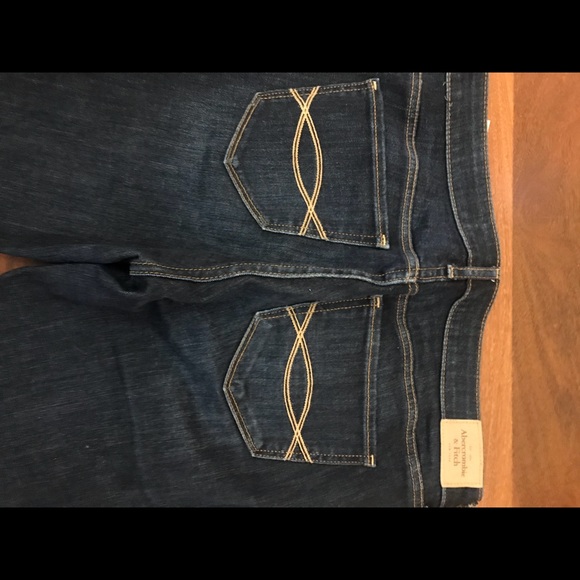 Jeans - Picture 2 of 3